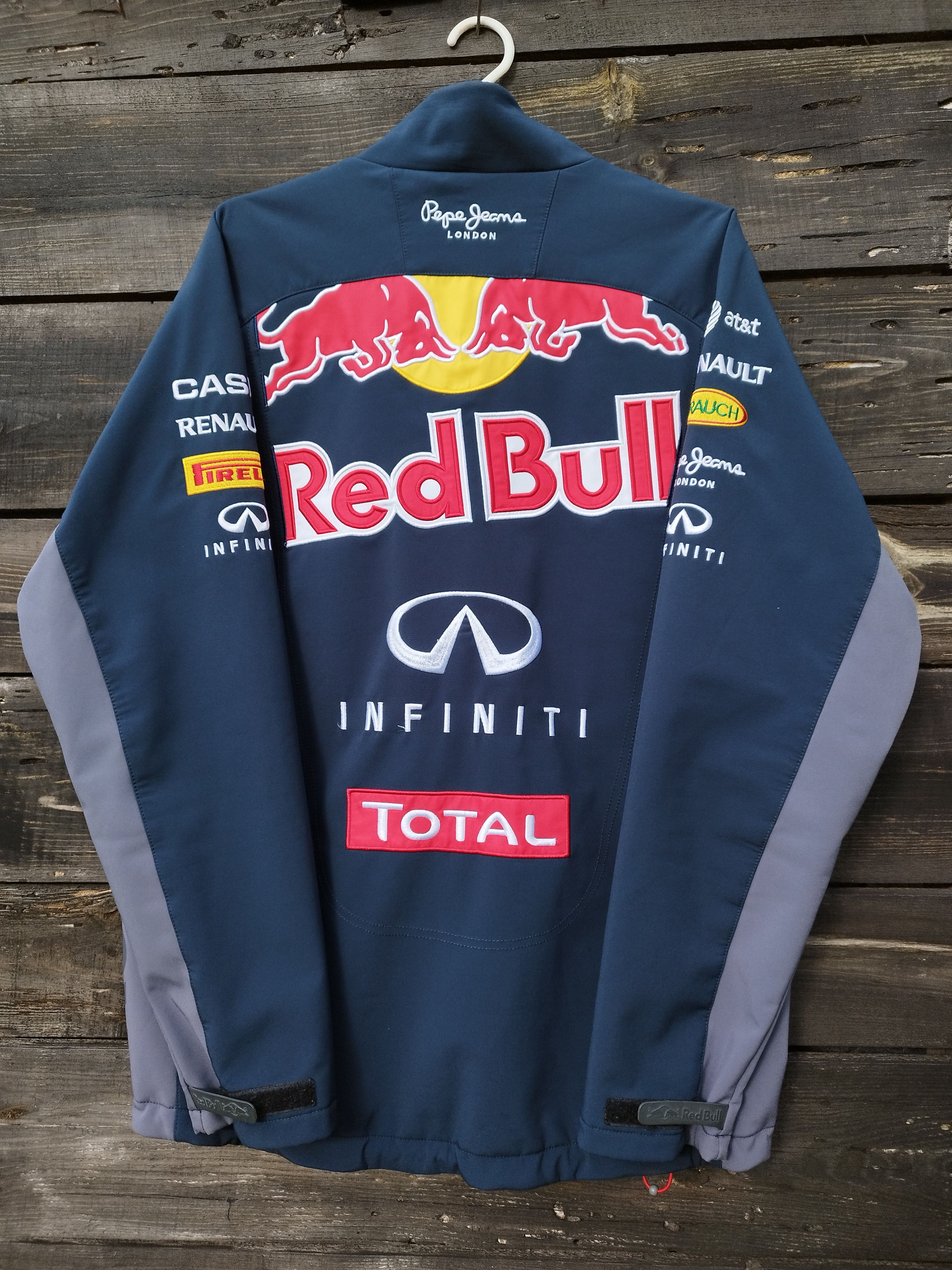Red Bull Authentic Red Bull Racing F1 Team Softshell Jacket Infiniti Size US XL / EU 56 / 4 - 11 Thumbnail