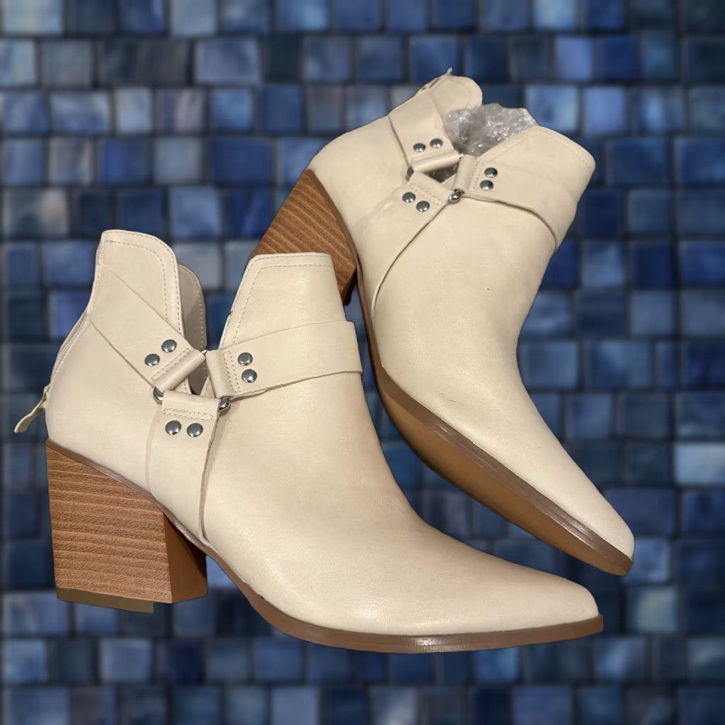Vintage Coutgo Women's Boot Ankle Beige V Cutout Pointed Toe Faux Leather Block Heel Western 8.5 US Shoe Size Mid (2-2.9 in) Pre-owned Good Size US 9 / IT 39 - 1 Thumbnail