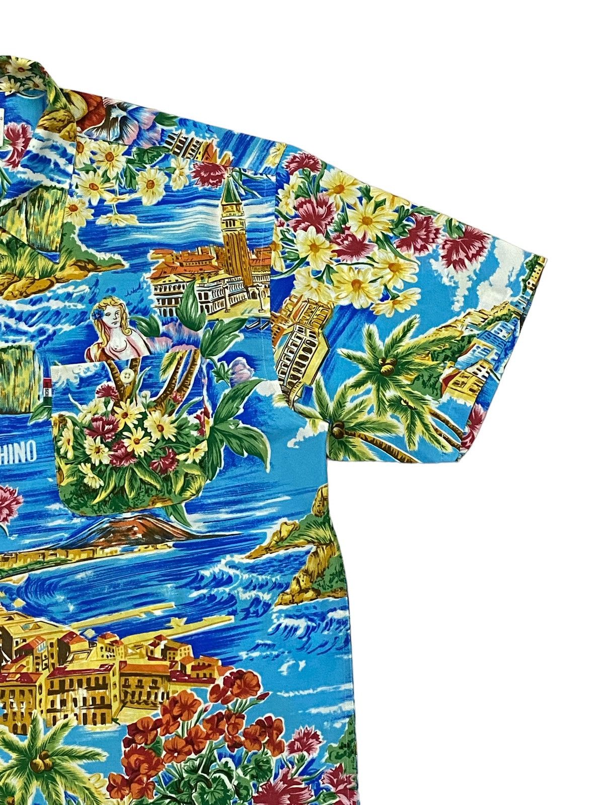 Moschino Rare‼️Moschino Hawaiian Shirt Button Ups Size US L / EU 52-54 / 3 - 19 Thumbnail