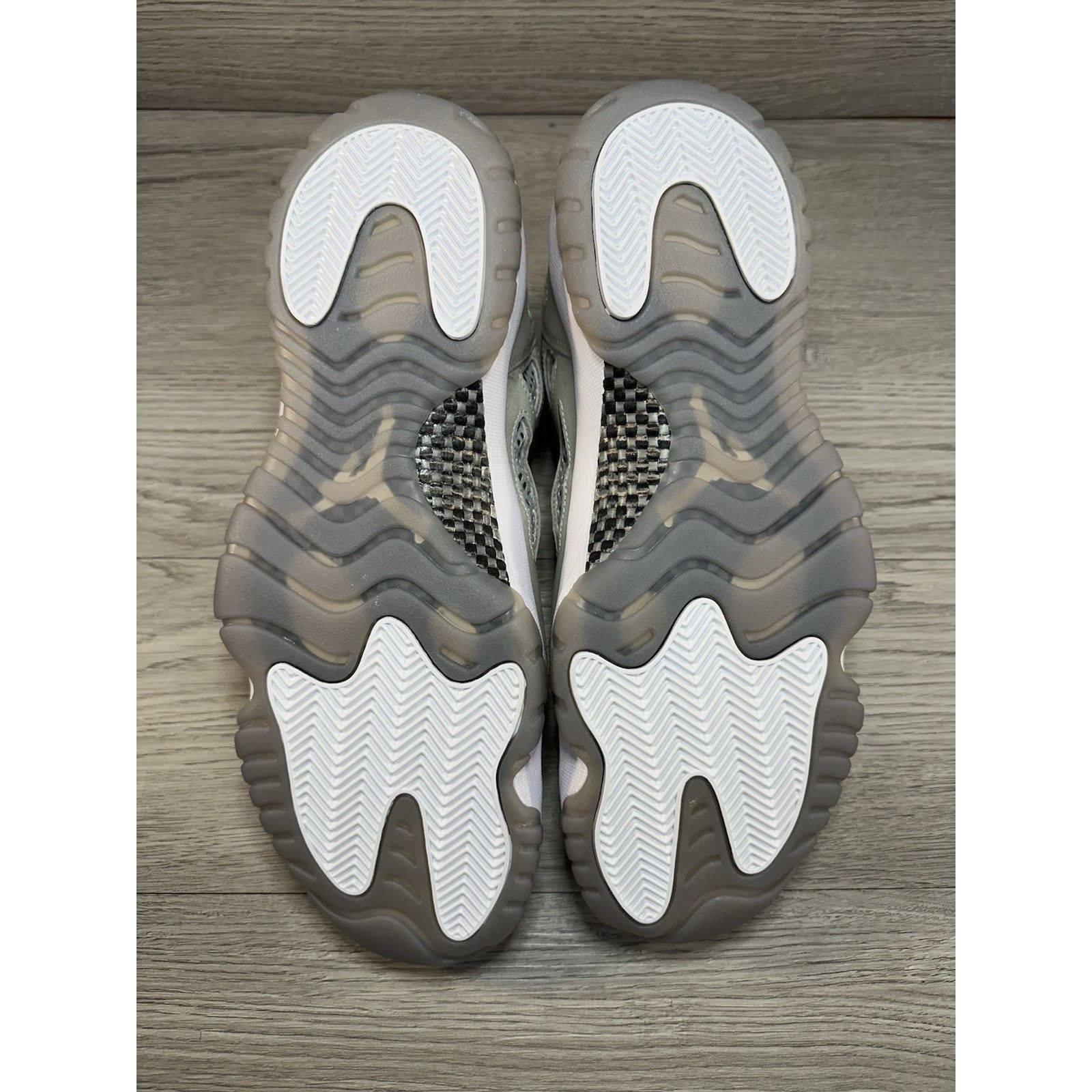 Jordan Brand Air Jordan 11 Retro IE Low Light Orewood Brown - Size 13 Size US 13 / EU 46 - 6 Thumbnail