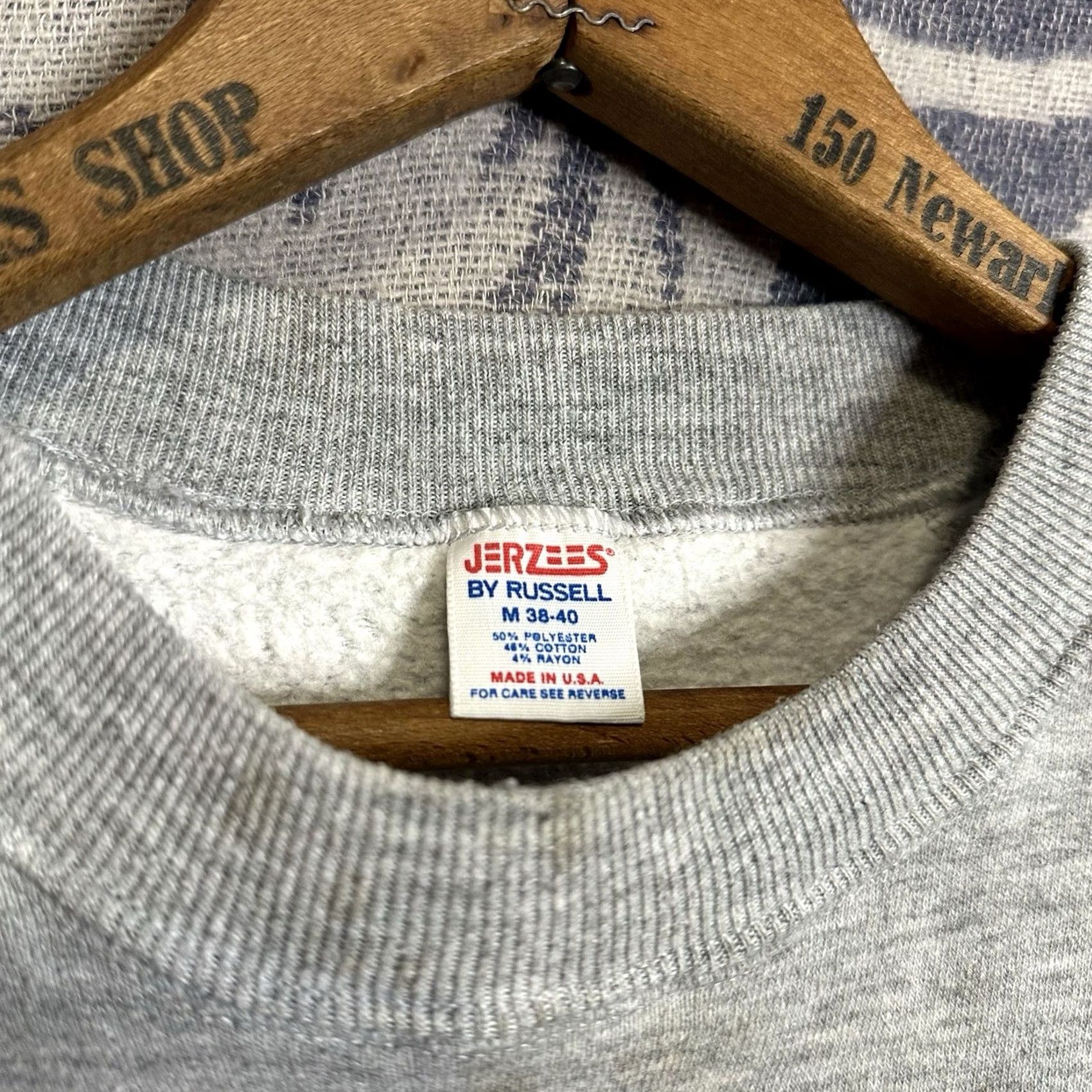 Jerzees VINTAGE Russell LSJ Sportswear Whitetail Deer Crewneck Raglan Sweatshirt M Grey Cotton Blend Fleece Graphic Print 90s Deer Mens Size US M / EU 48-50 / 2 - 3 Thumbnail