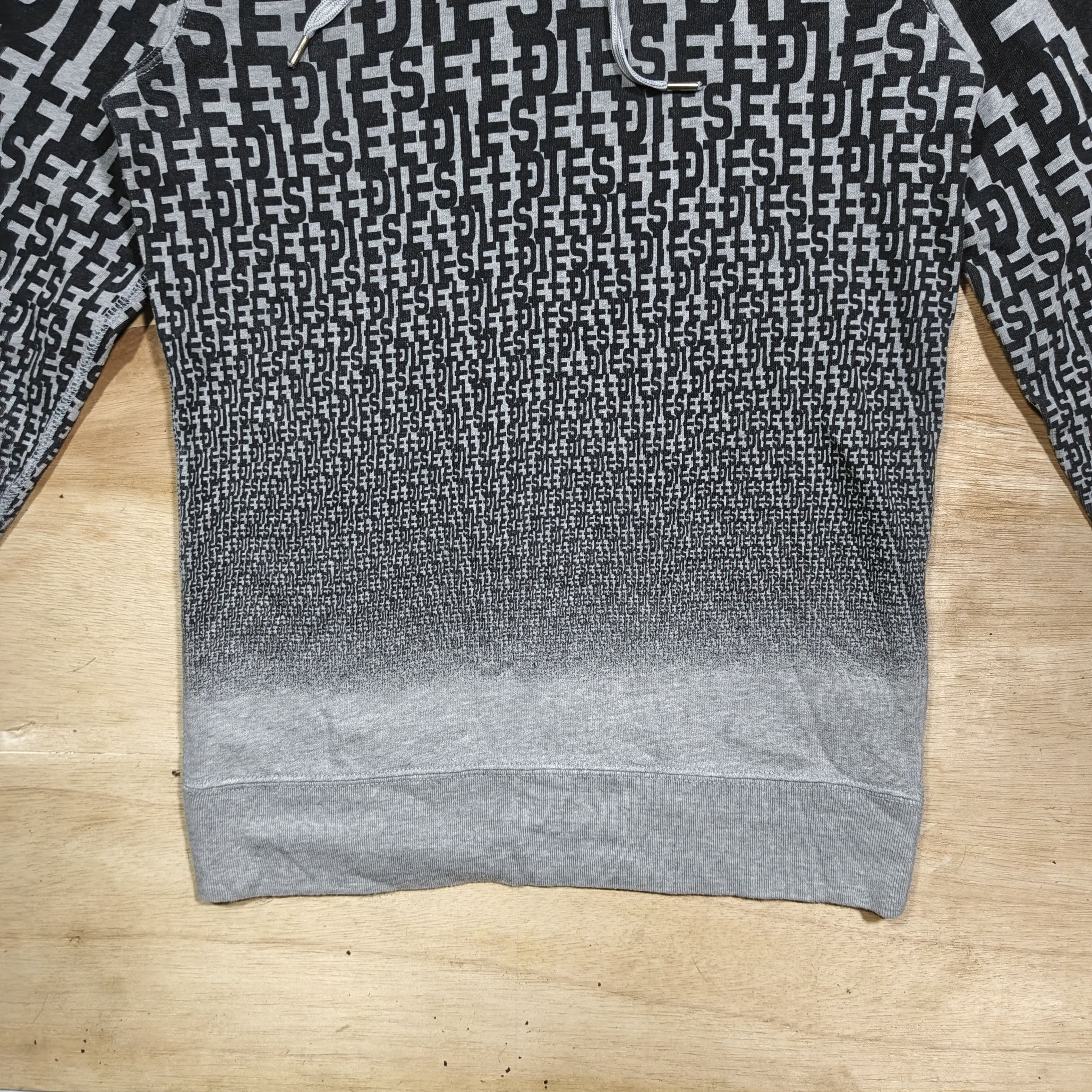 Diesel Diesel Monogram Logo AOP Size US S / EU 44-46 / 1 - 3 Thumbnail
