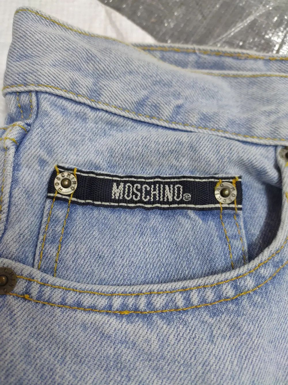 Moschino Vintage Moschino light denim jeans Size US 33 - 6 Thumbnail