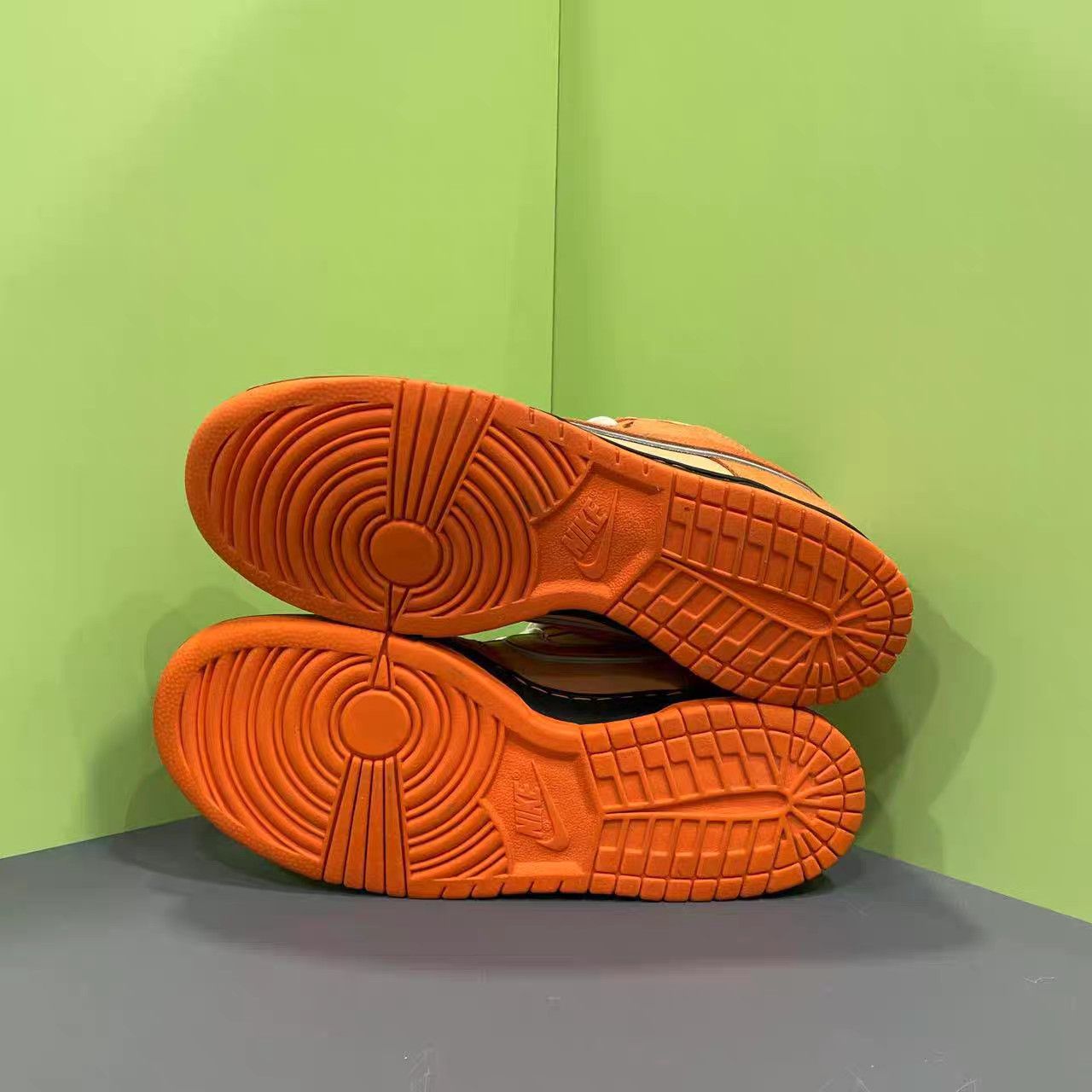 Nike Nike Dunk SB Orange Lobster K15 Size US 9 / EU 42 - 6 Thumbnail