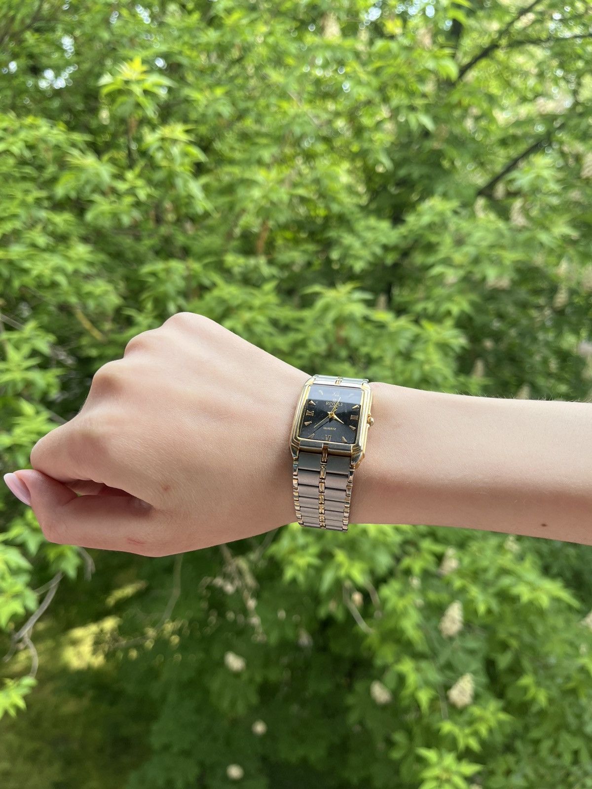 Japanese Brand × Vintage Rivoli Japan Classic Watch with Metal Bracelet Size ONE SIZE - 16 Thumbnail