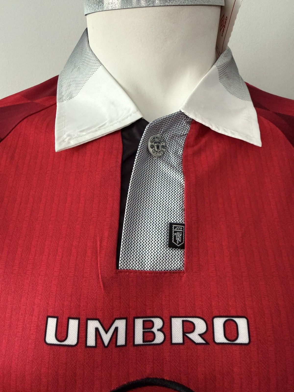 Umbro Eric Cantona #7 Manchester United Red New Men Soccer Jersey Size US S / EU 44-46 / 1 - 8 Thumbnail