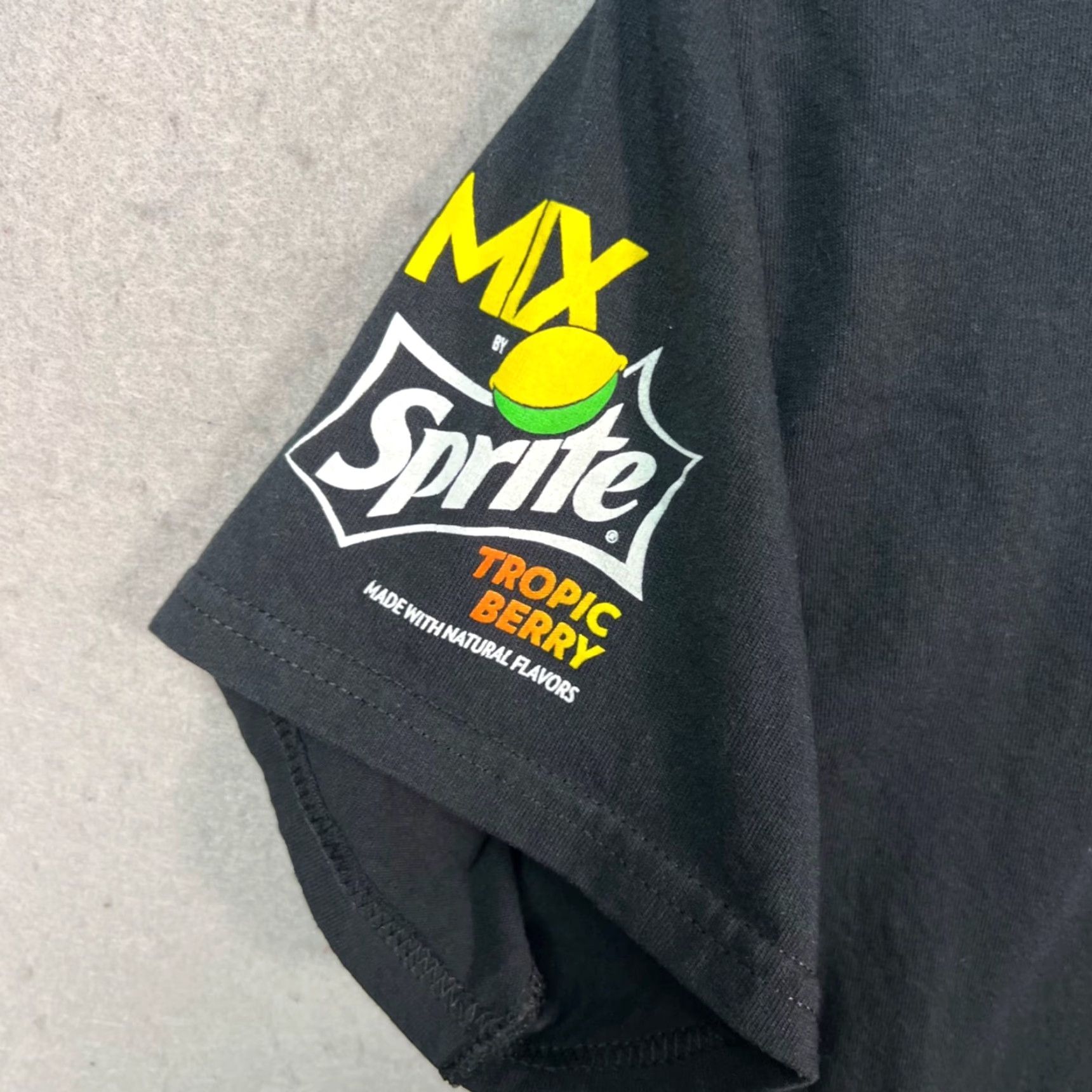 Gildan McDonalds Joe Fresh GoodSprite Tropic Berry Black T-Shirt Mens Medium Size US M / EU 48-50 / 2 - 6 Thumbnail