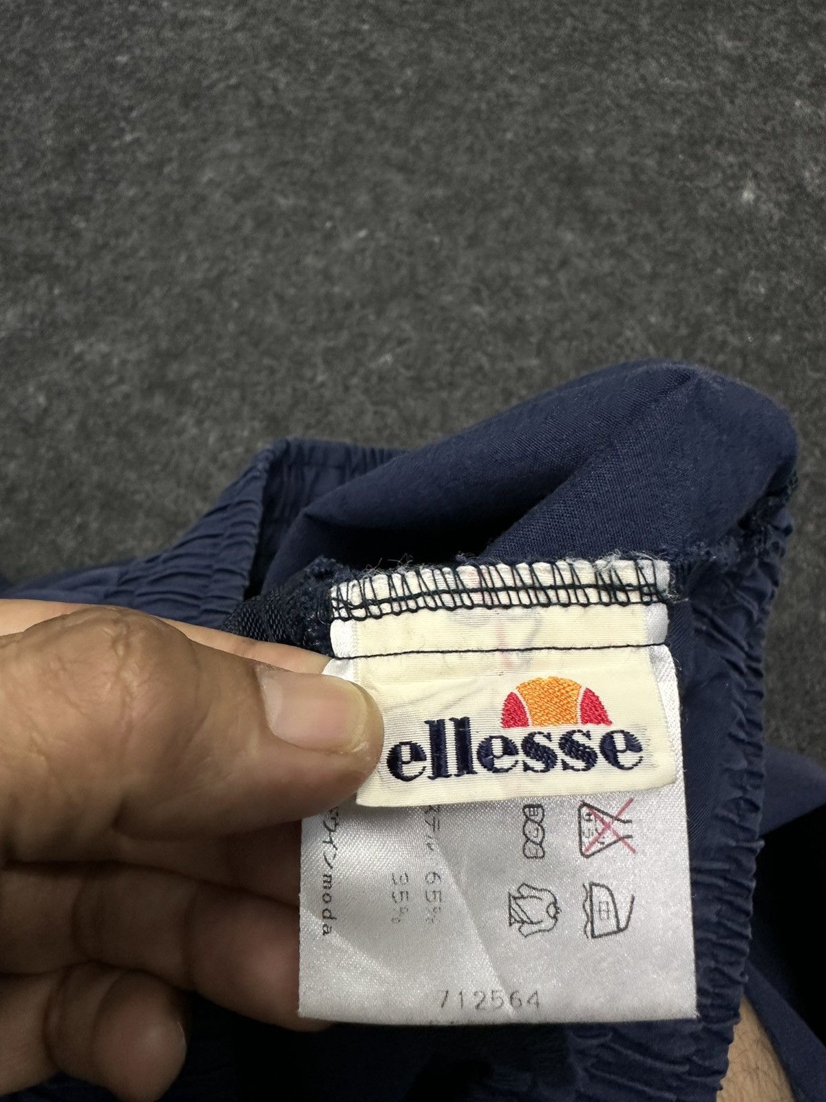 Ellesse × Vintage Vintage Ellesse Italia Nylon Track Pant Size 28-30 F53 Size US 30 / EU 46 - 11 Thumbnail