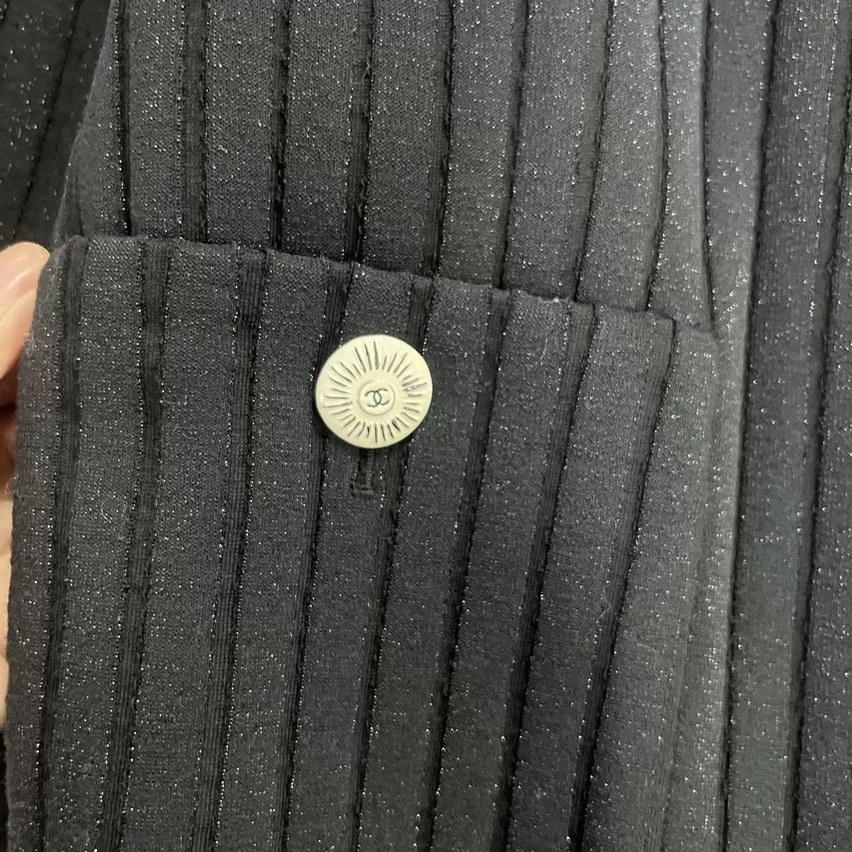 Chanel Chanel knit short black jacket Size XS / US 0-2 / IT 36-38 - 8 Thumbnail