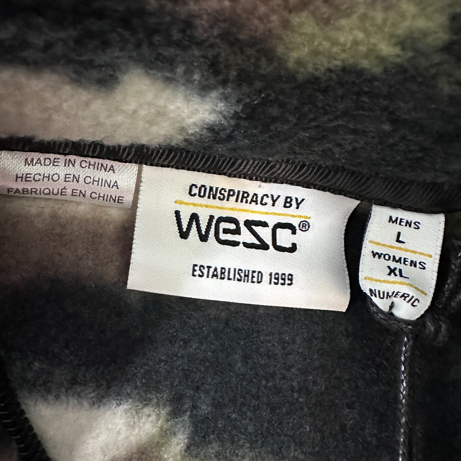 WeSC WESC Fleece Jacket Mens Large Womens XL Mitch Camo Strokes Size US L / EU 52-54 / 3 - 7 Thumbnail