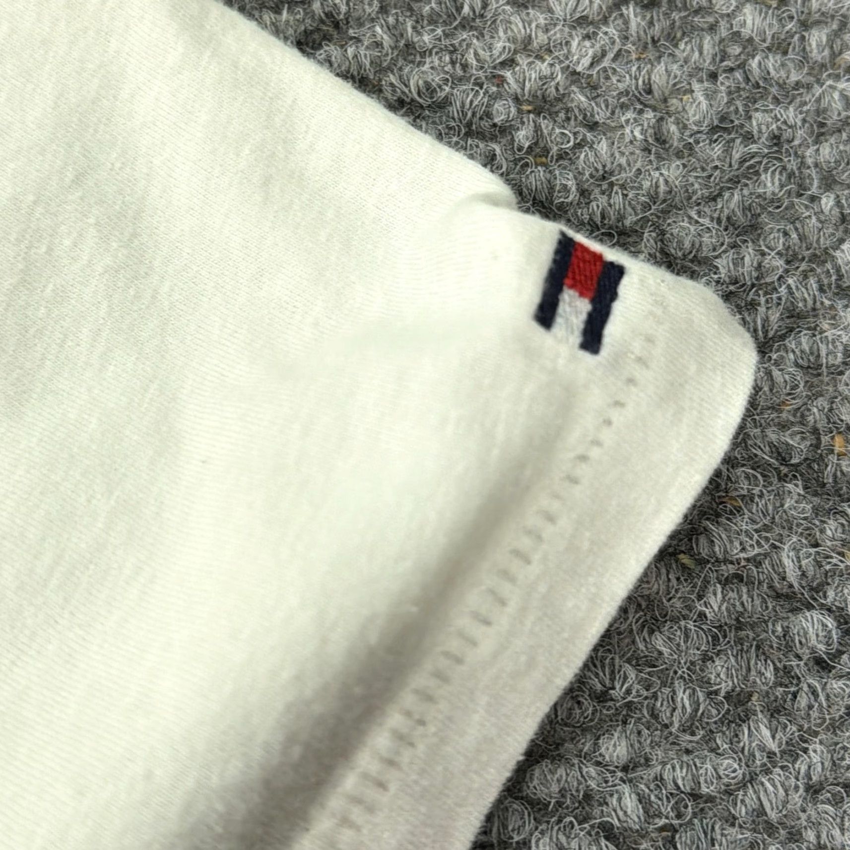 Tommy Hilfiger Vtg Tommy Hilfiger Shirt Mens 2XL White Red Blue Striped Pocket Tee Casual Y2K Size US XXL / EU 58 / 5 - 3 Thumbnail