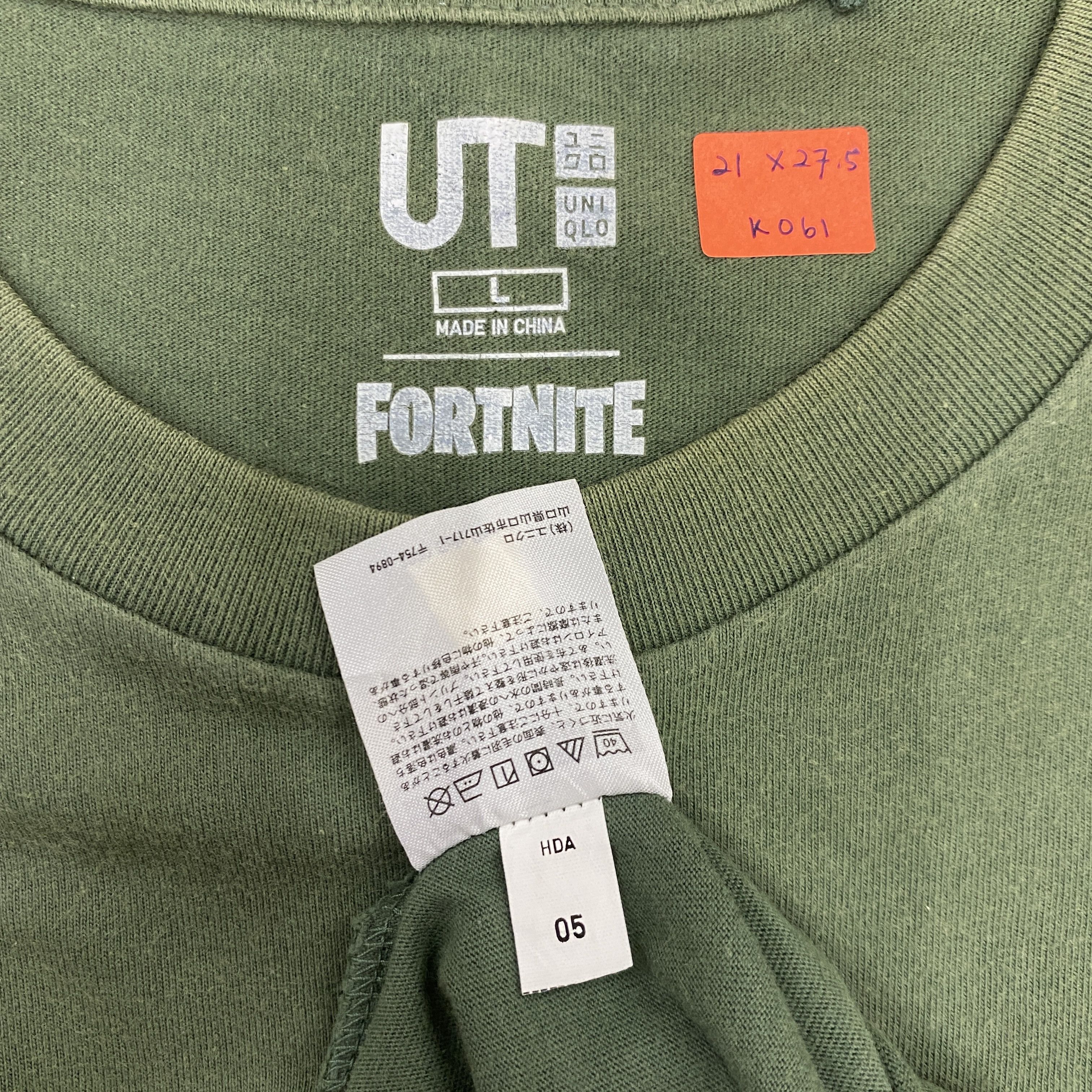 Japanese Brand Vintage Uniqlo Fortnite Chapter 2 Shirt - K061 Size US L / EU 52-54 / 3 - 4 Thumbnail