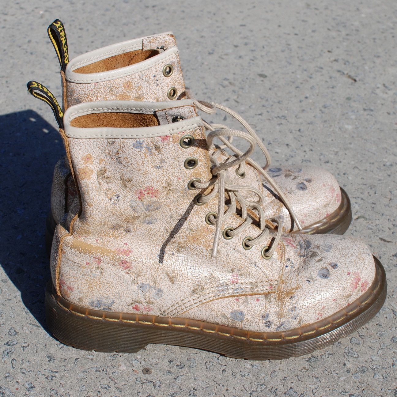 Dr. Martens Vintage Dr. Martens 1460 Floral Boots Size US 7 / IT 37 - 1 Thumbnail