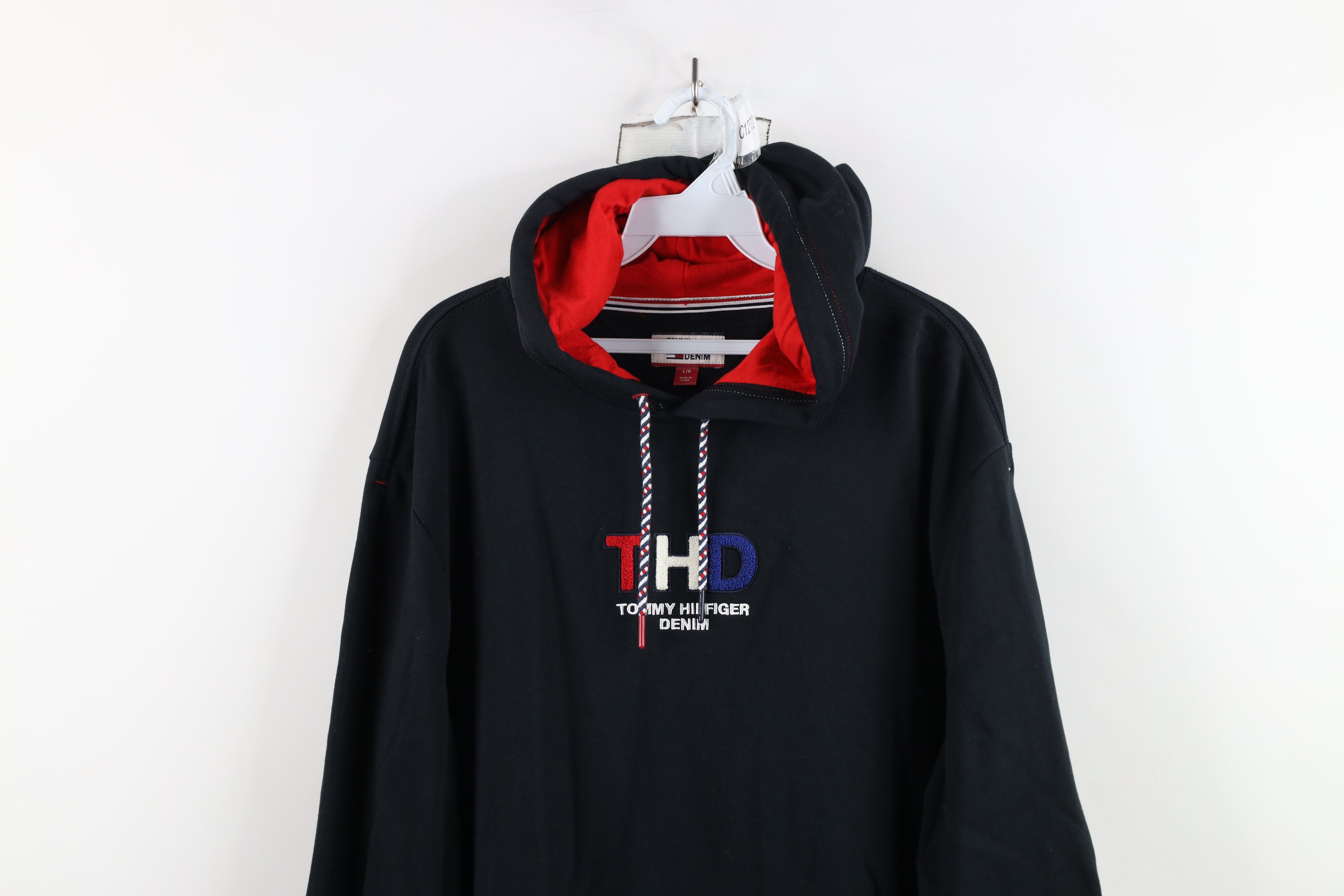 Tommy Hilfiger × Vintage Vintage Y2K Tommy Hilfiger Out Felt Patch Hoodie Sweatshirt Size US L / EU 52-54 / 3 - 2 Thumbnail