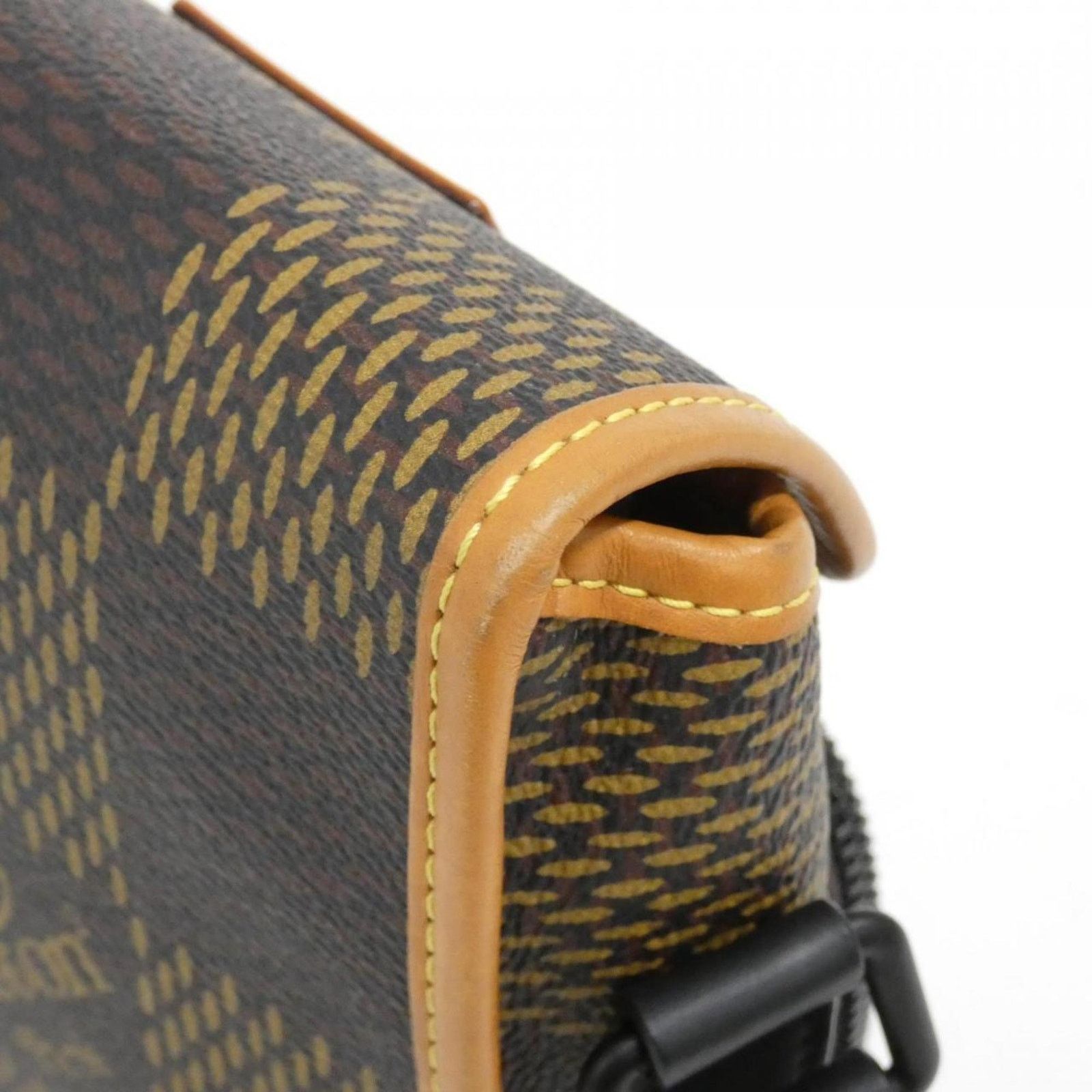 Louis Vuitton Coated Canvas Brown Shoulder Bags
