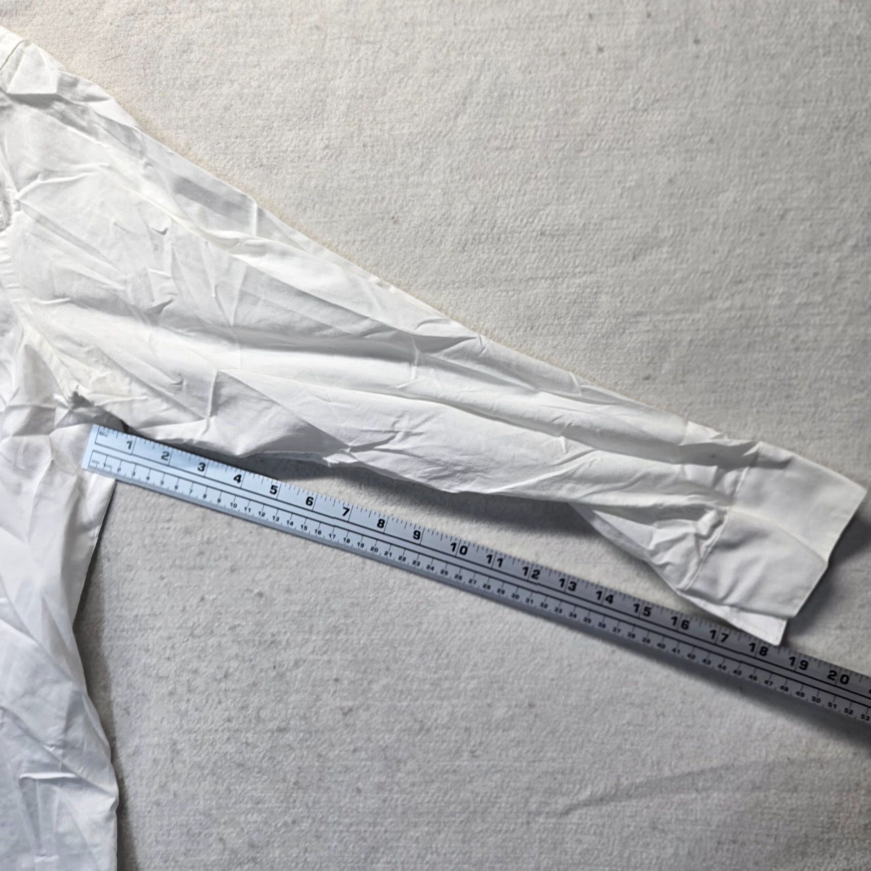 Madison Madison Shirt Dress Shirt Long Sleeve White Solid Men XL 17-17.5 34/35 Slim Fit Barrel Cuff Modern Vintage: No (but can't add N/A). Size 46R - 4 Thumbnail