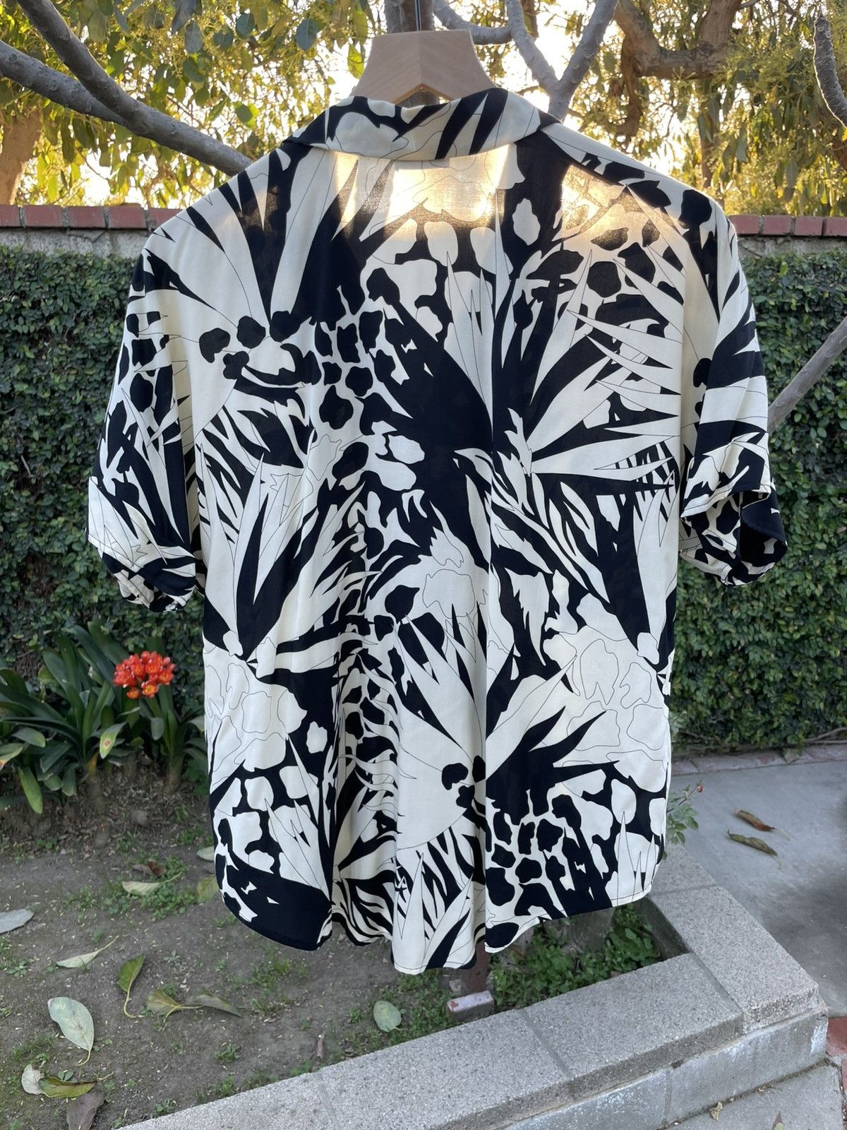 Saint Laurent Paris Saint Laurent Jungle Print Short Sleeve Shirt Size US M / EU 48-50 / 2 - 2 Thumbnail