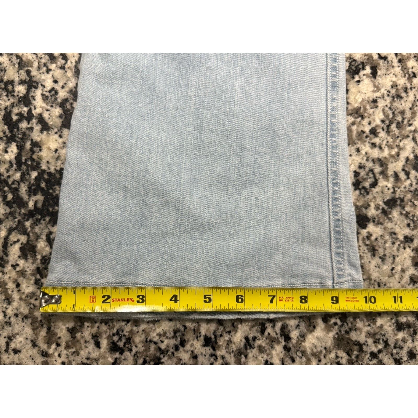Spanx SPANX Flare Jeans Pull-On Womens Size M Stretch Denim 2-Pocket Slimming Mid Rise Blue Vintage No NWT Retro LT Wash Distressing Size 32" / US 10 / IT 46 - 2 Thumbnail