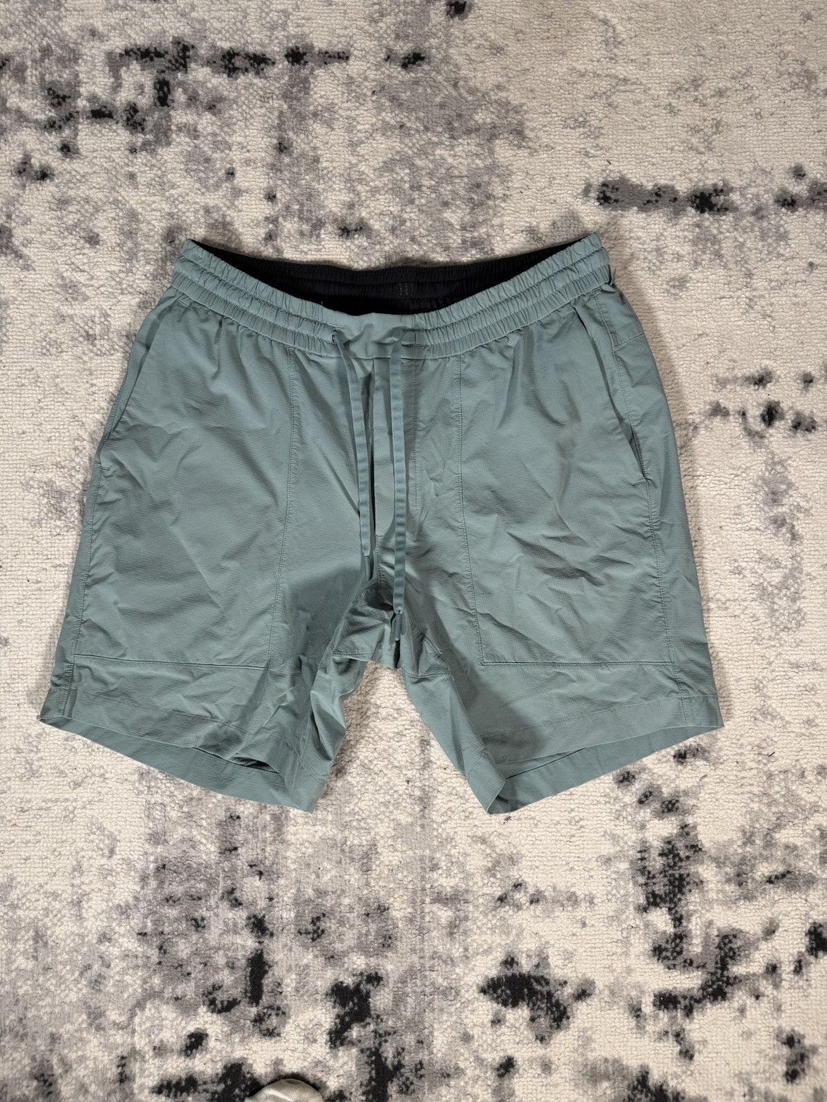 Lululemon Lululemon Athletic Gym Storm Teal Shorts Size US 34 / EU 50 - 1 Thumbnail