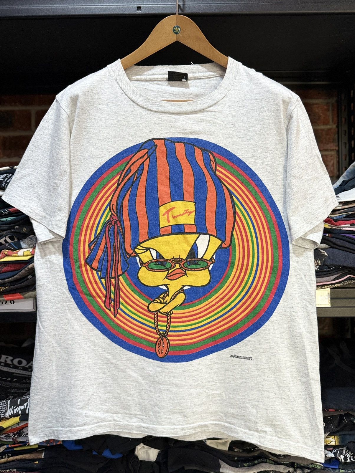 Cartoon Network Vintage 90s Tweety Raibow Backhit Warner Bros Tee Size US L / EU 52-54 / 3 - 1 Thumbnail