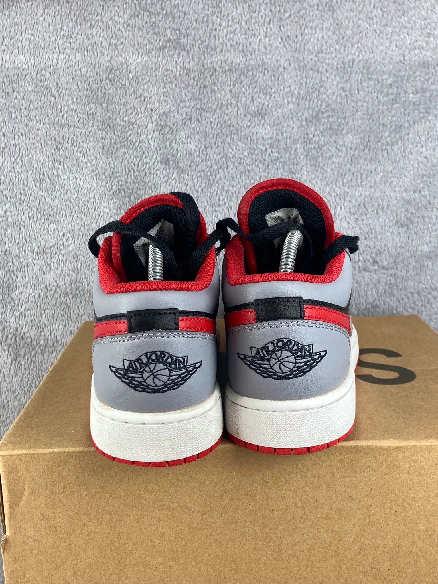 Jordan Brand Jordan sneakers grey red retro vintage streetwear Size US 5.5 / EU 38 - 3 Thumbnail