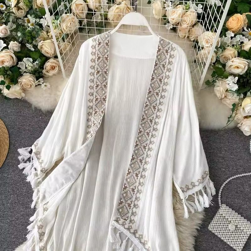 Japanese Brand × Vintage Bohemian Vintage Embroidery Woman Loose Cardigan Tops Size ONE SIZE - 2 Thumbnail