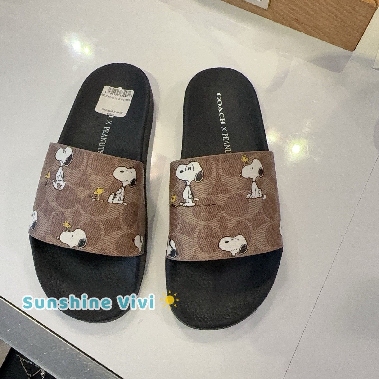 Coach NWT Coach X Peanuts Woman Udele Sport Slide Snoopy CBM96 US6 Size US 6 / IT 36 - 1 Thumbnail
