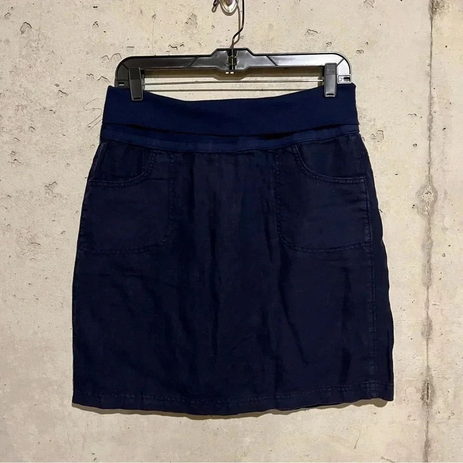 Athleta ATHLETA Lima Linen Skirt Size 6 Navy Blue Casual Size 28" / US 6 / IT 42 - 1 Thumbnail