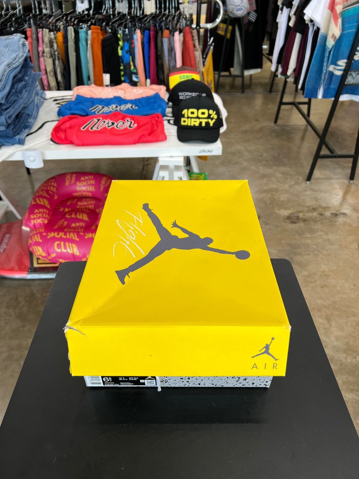 Jordan Brand Air Jordan 4 Lightning Sz. 6.5Y (2021) Size US 6.5 / EU 39-40 - 12 Thumbnail
