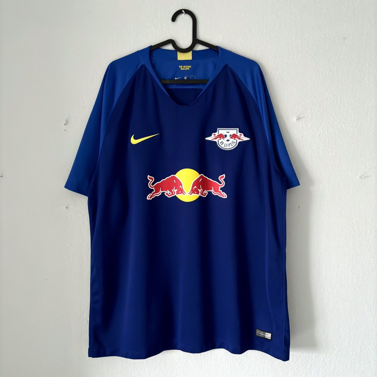 Nike × Red Bull 2018 2019 Red Bull Leipzig Away Kit Nike Soccer Jersey Shirt Size US XL / EU 56 / 4 - 4 Thumbnail