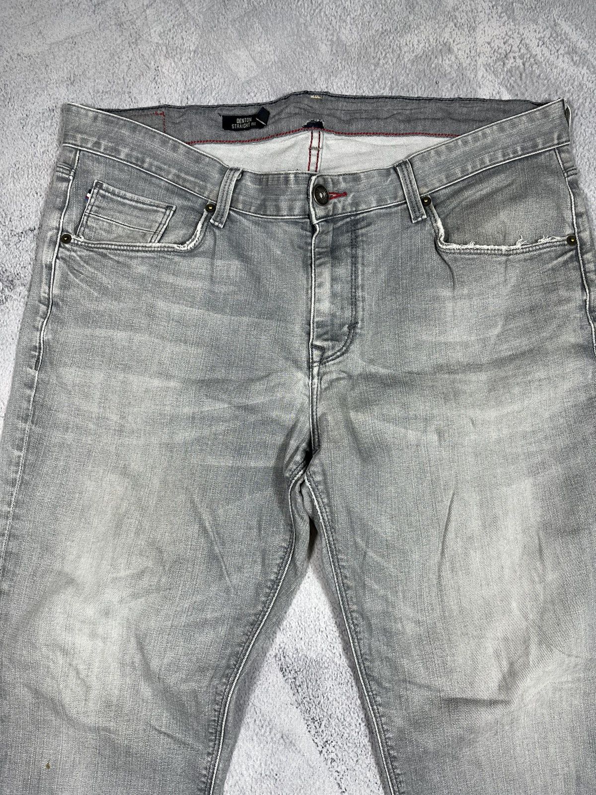 Tommy Hilfiger × Vintage Vintage Y2K Tommy Hilfiger denim jeans size 36 Size US 36 / EU 52 - 2 Thumbnail