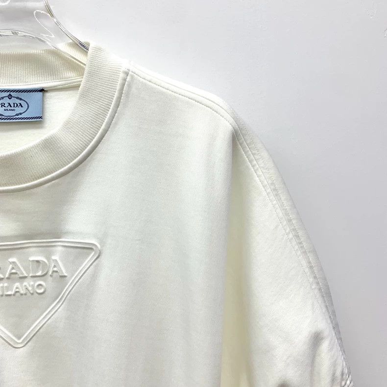 Prada Prada White triangle embossed round-neck short-sleeved T-sh Size S / US 4 / IT 40 - 3 Thumbnail