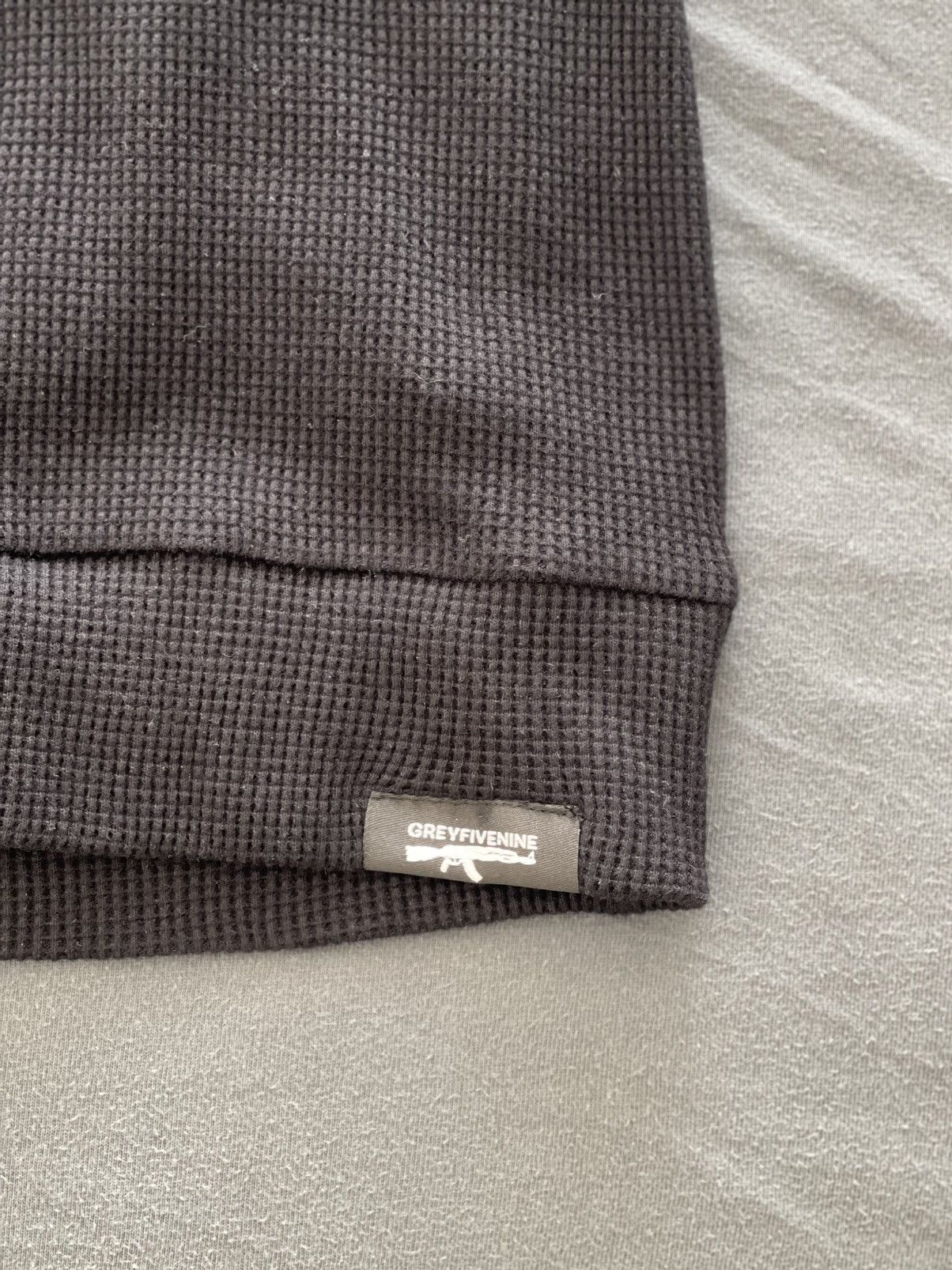 G59 Records G59 PATCHED HENLEY (BLACK) Size US L / EU 52-54 / 3 - 4 Thumbnail