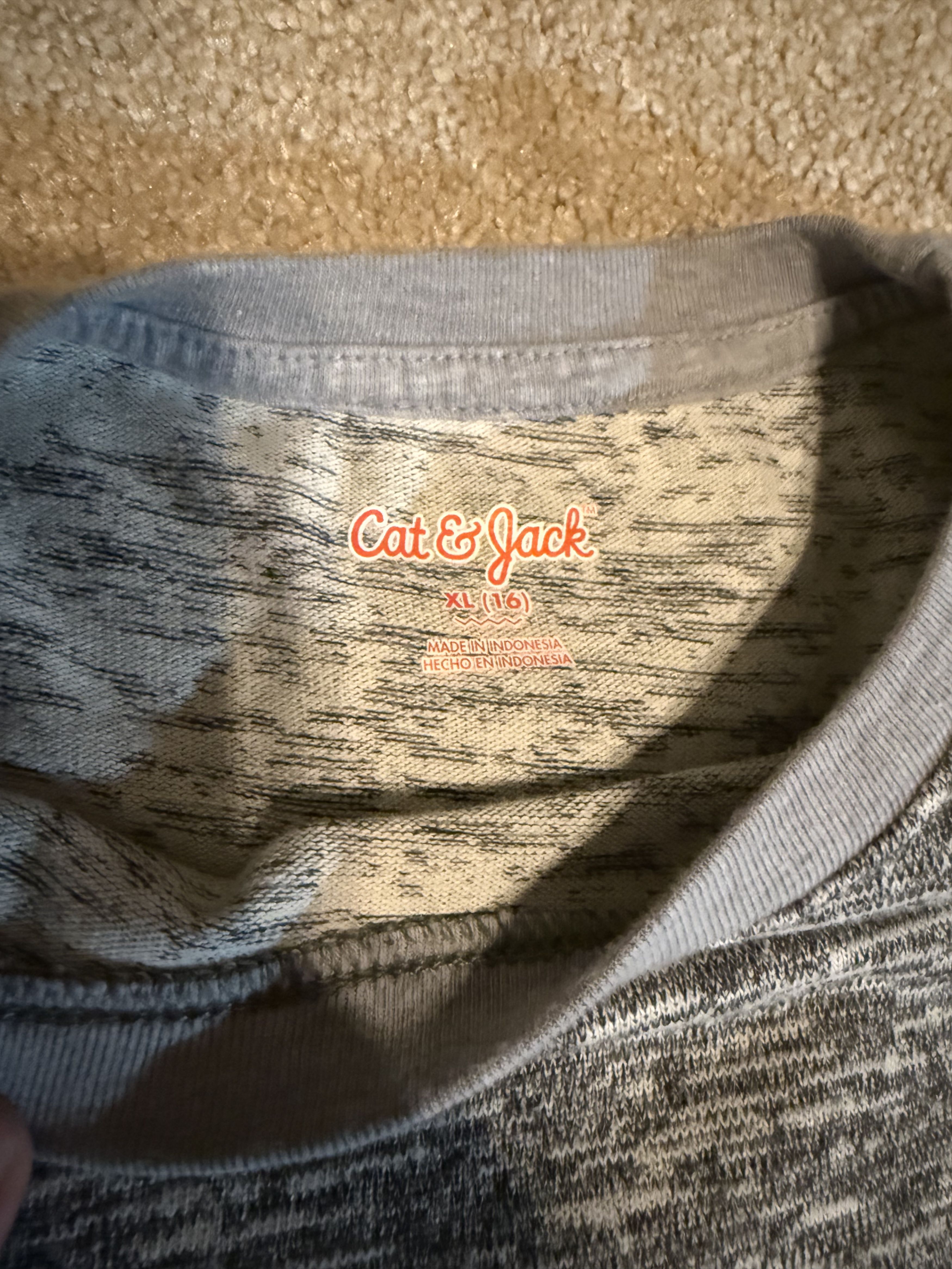 Target Basics Warm Gray Static Thermal Long Sleeve Size US XS / EU 42 / 0 - 3 Thumbnail