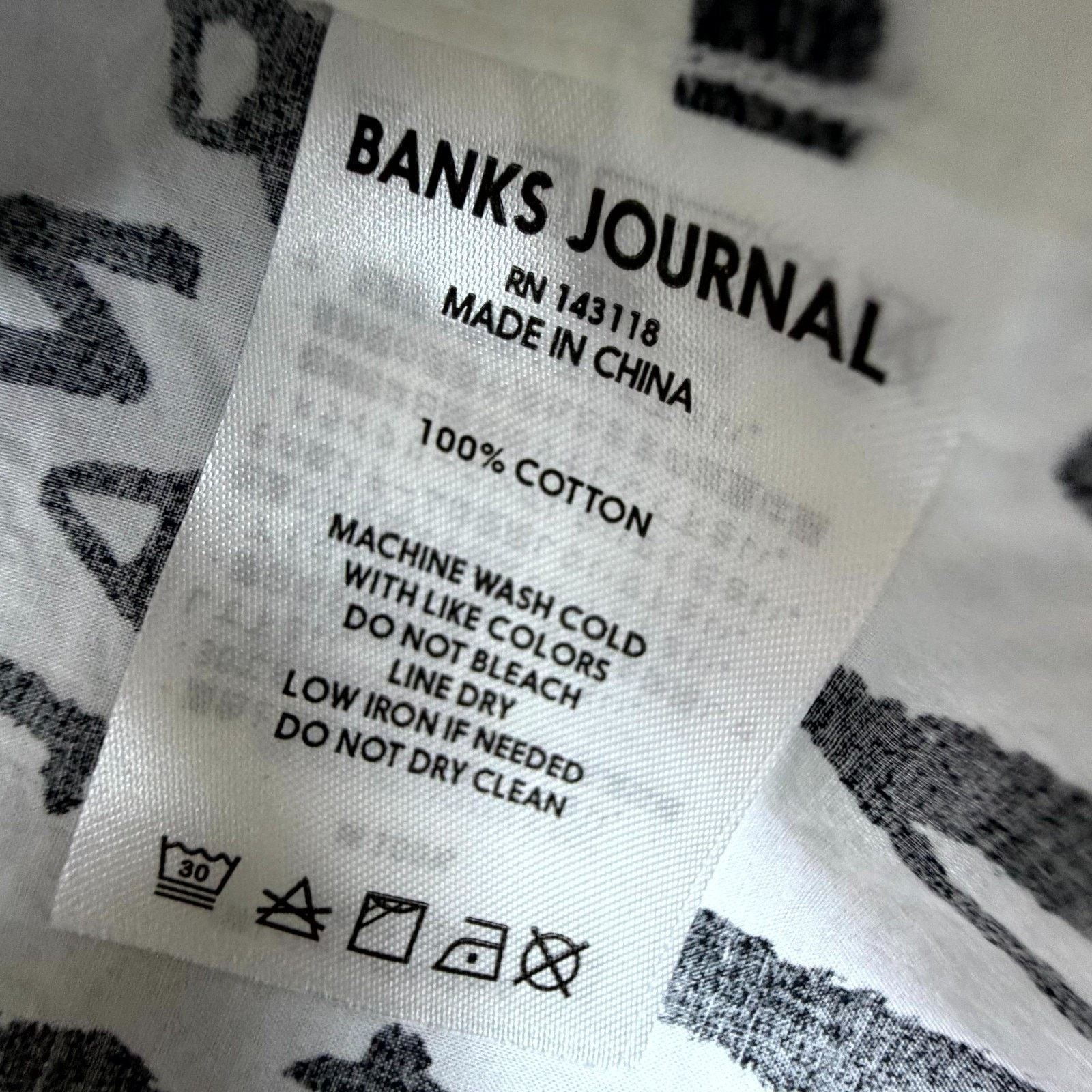 Banks Journal Banks Journal Dunkwell Shirt Small Off White Black Script Size US S / EU 44-46 / 1 - 6 Thumbnail