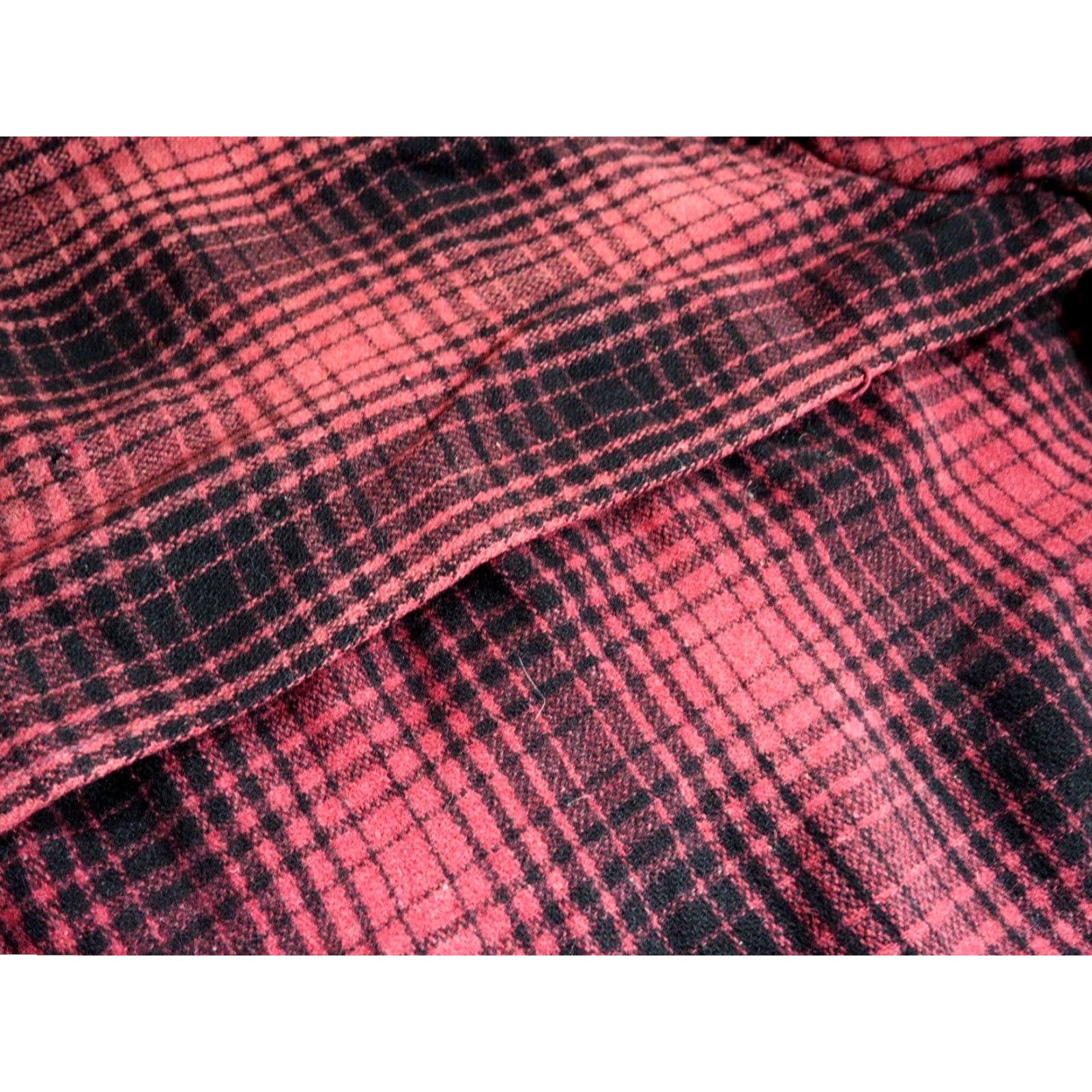 Vintage VTG Black Bear Field Jacket Red Wool Shadow Plaid 1950s Mens L Size US L / EU 52-54 / 3 - 6 Thumbnail