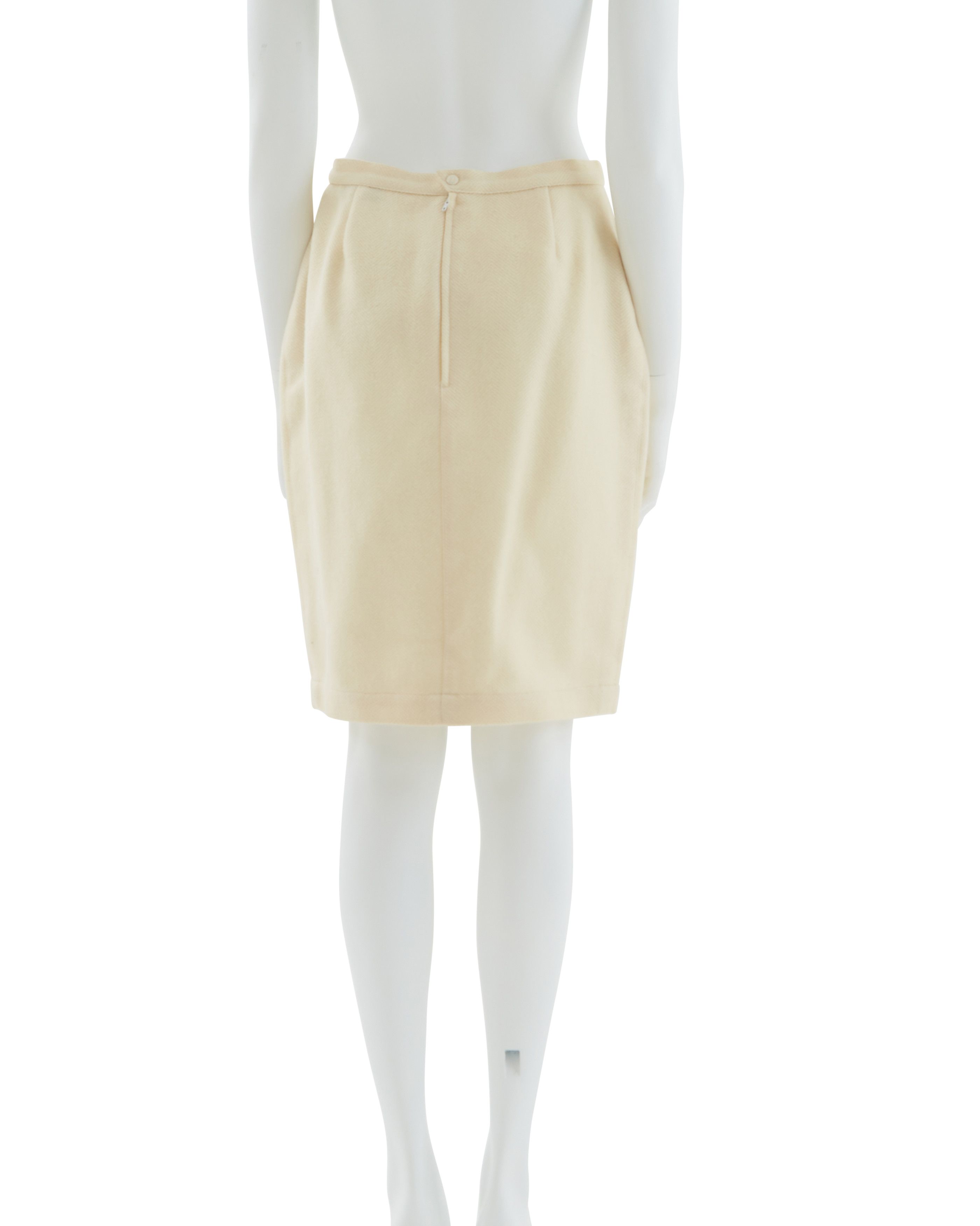 Thierry Mugler Off-white mohair fringe scarf collar jacket and skirt suit Size M / US 6-8 / IT 42-44 - 7 Thumbnail