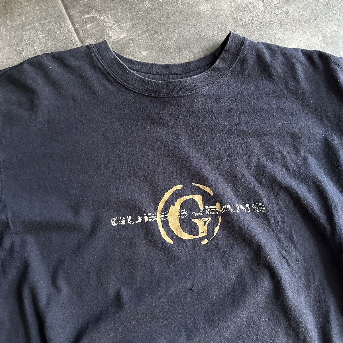 Guess Vintage Guess Jeans T-shirts Centre Logo Distressed Y2K Size US L / EU 52-54 / 3 - 10 Thumbnail