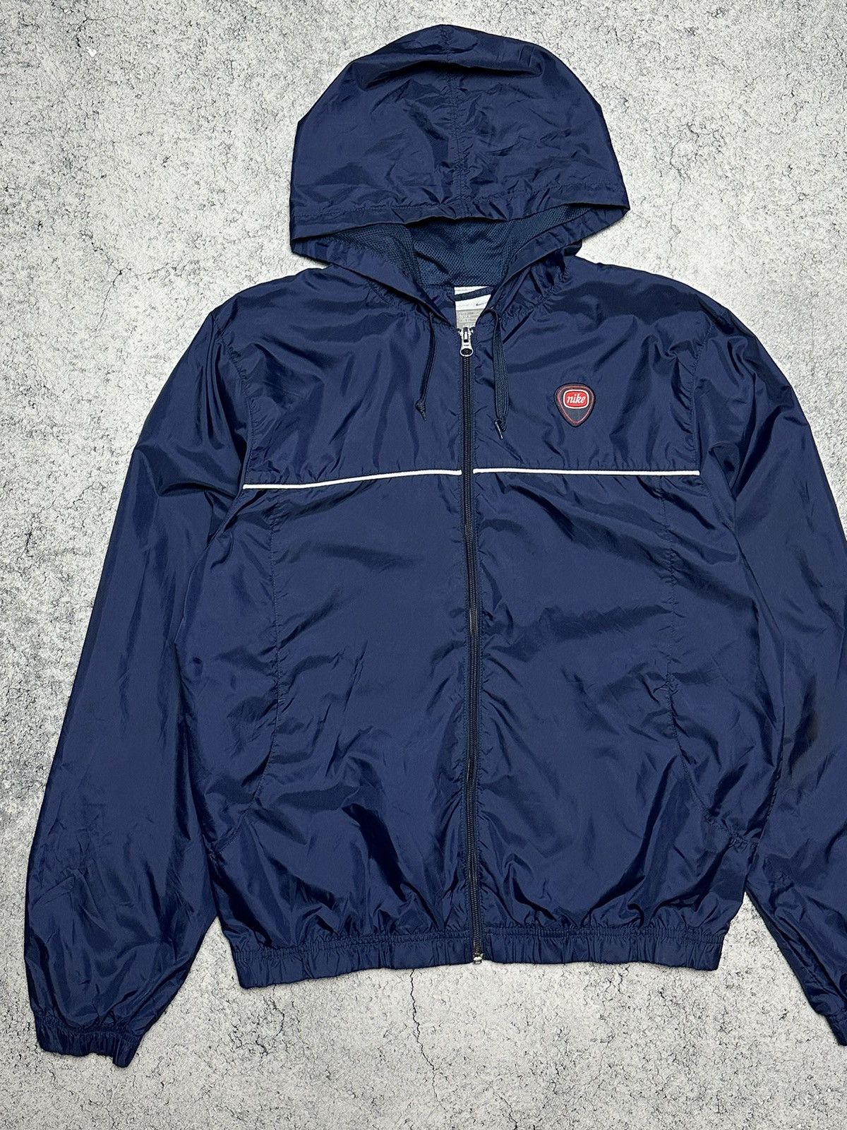 Nike Vintage Nike Nylon Zip Hooded Windbreaker Jacket Size US M / EU 48-50 / 2 - 2 Thumbnail