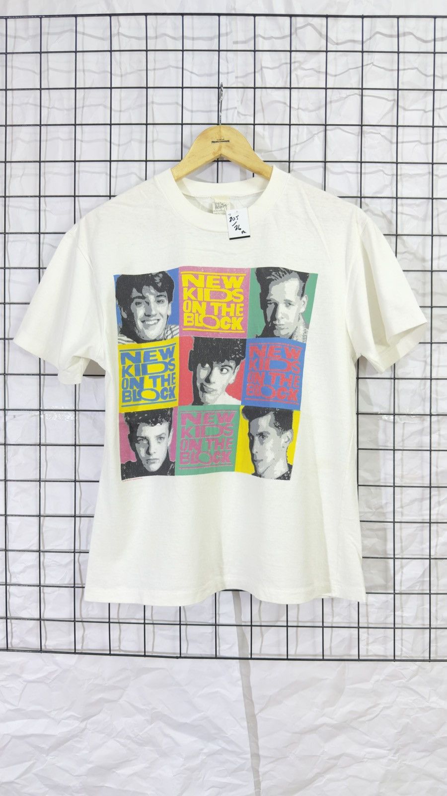 Band Tees Vintage 1989 new kids on the block tee shirt Size US M / EU 48-50 / 2 - 1 Thumbnail