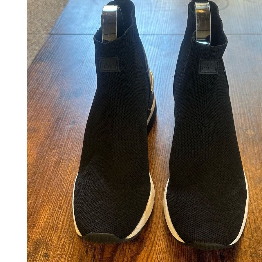 Michael Kors Skyler Bootie Black Women's Size 7.5