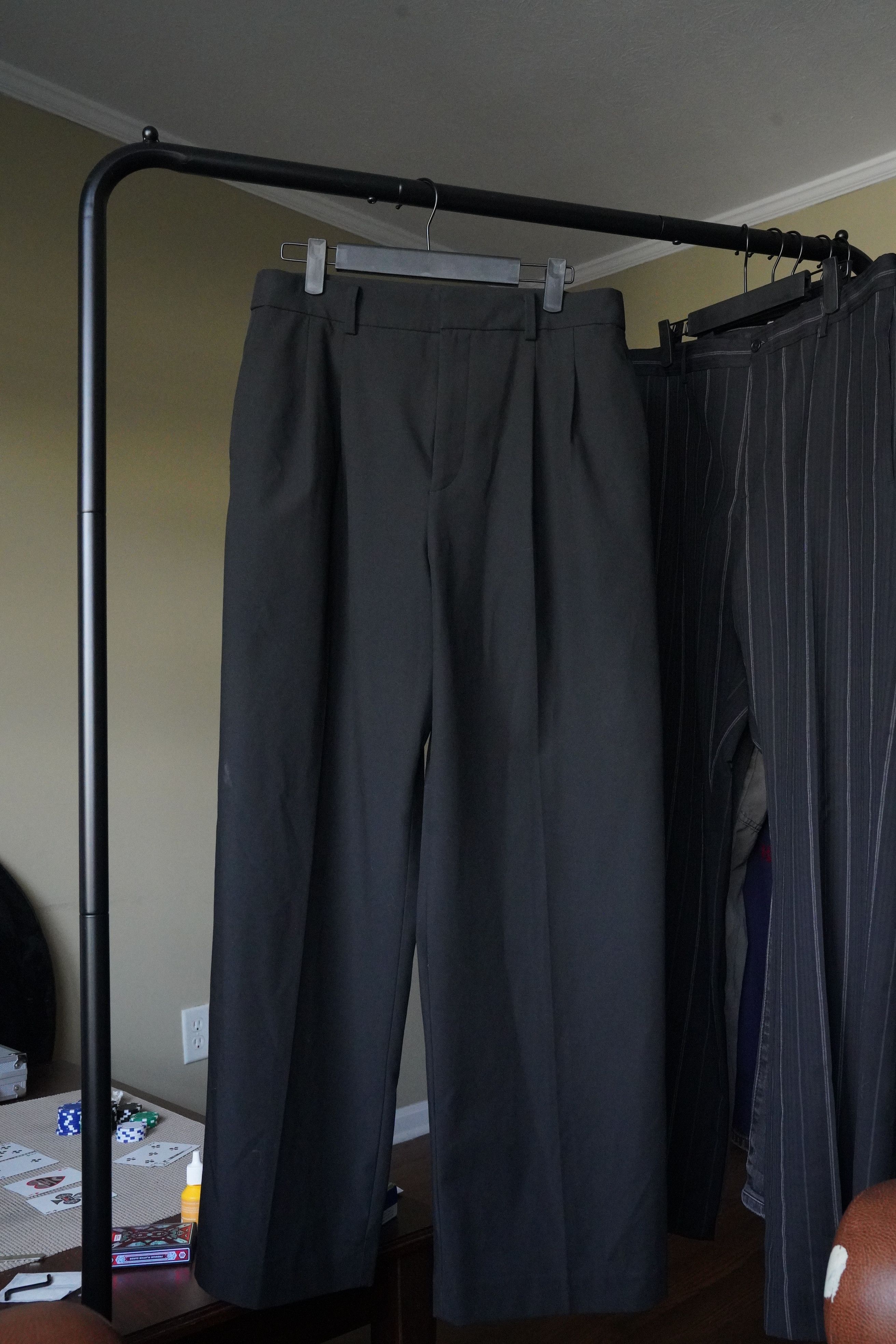 Uniqlo The famous Uniqlo high rise straight leg pant Size US 30 / EU 46 - 1 Thumbnail