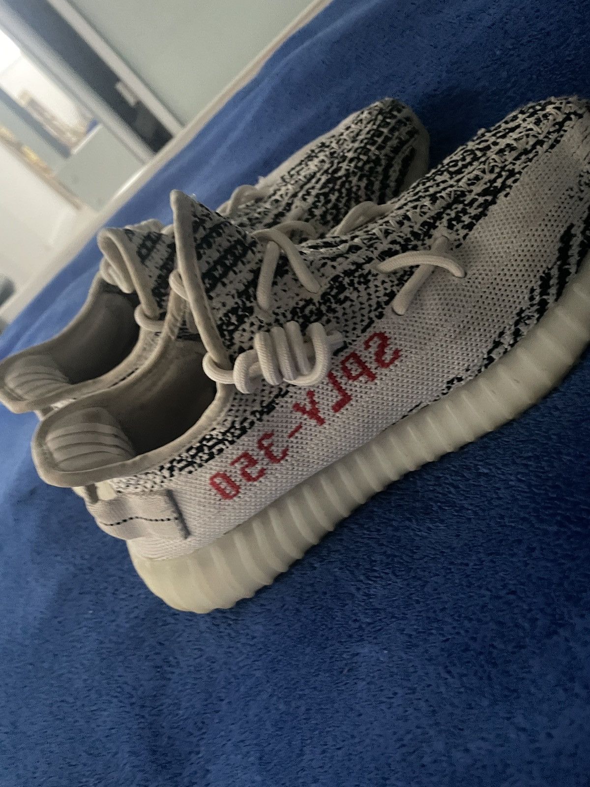 Yeezy Zebra yeezys Size US 7 / EU 40 - 3 Thumbnail