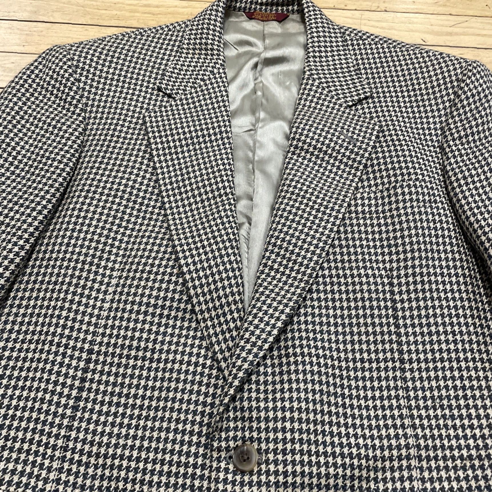 Vintage VINTAGE Corbin Jacket 42R Gray Houndstooth Wool Sport Coat Blazer - Single-Breasted, Two-Button, Lined, USA, 2 Piece, Regular Fit, Men Size 42R - 2 Thumbnail