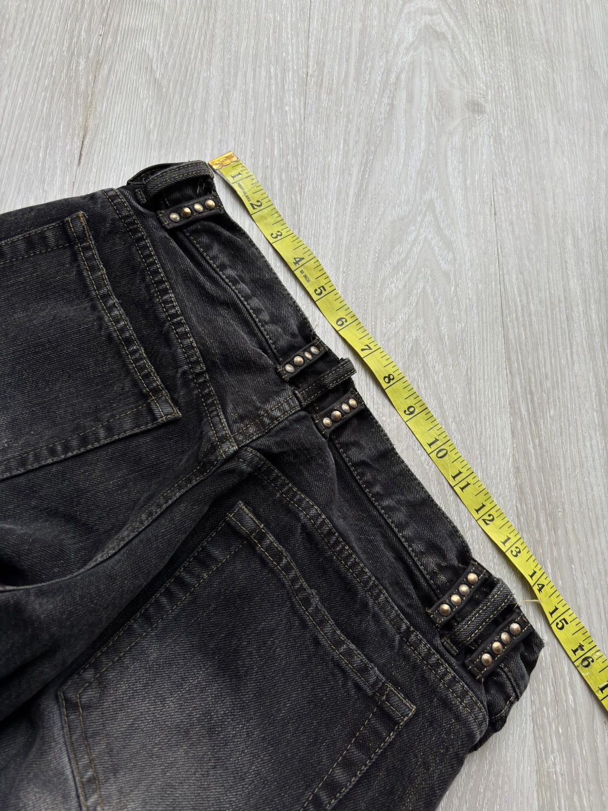 Japanese Brand ARTISAN studded flare jeans Size US 29 - 8 Thumbnail
