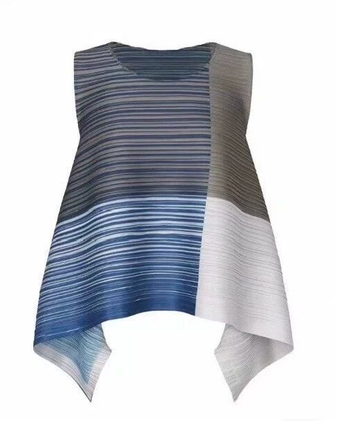 Issey Miyake Issey Miyake size:one size Gray-blue striped spring top Size XS / US 0-2 / IT 36-38 - 1 Thumbnail