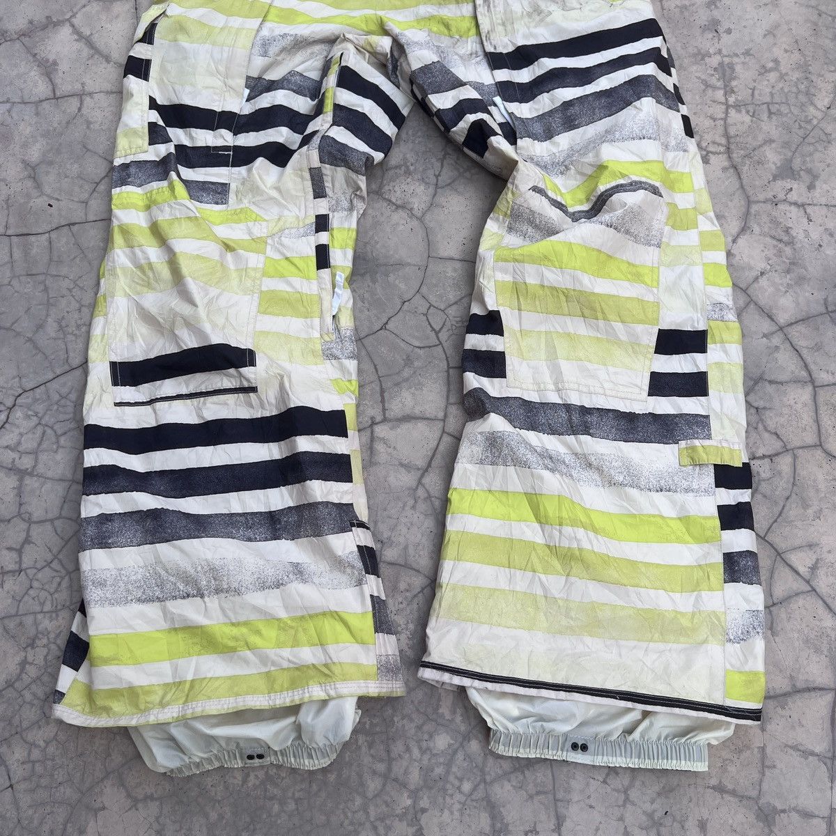 Burton Burton GoreTex Snowboard Pants Size US 40 / EU 56 - 4 Thumbnail