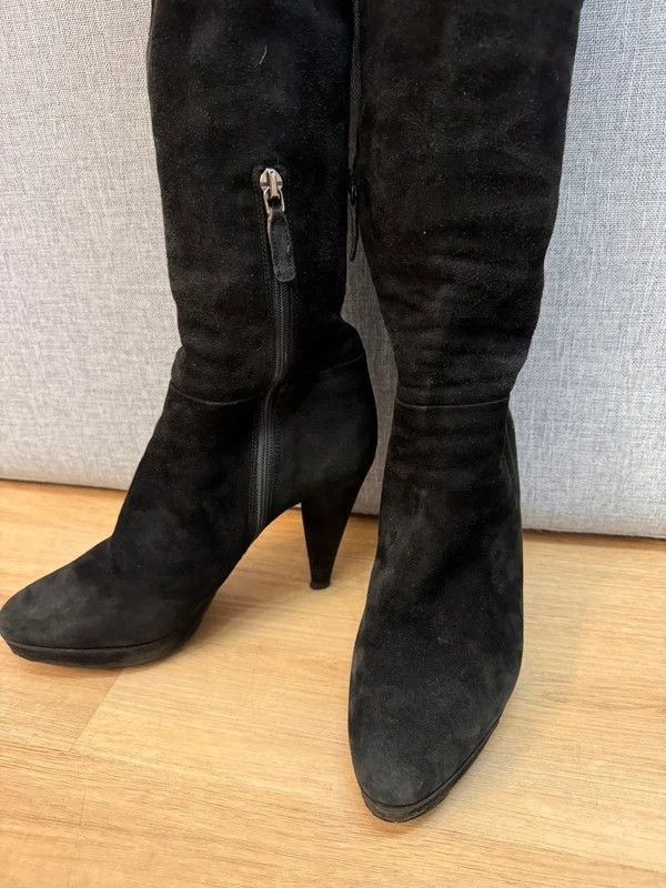 Prada Prada Milano Suede High Boots Heels Black size 38,5 Size US 7.5 / IT 37.5 - 7 Thumbnail