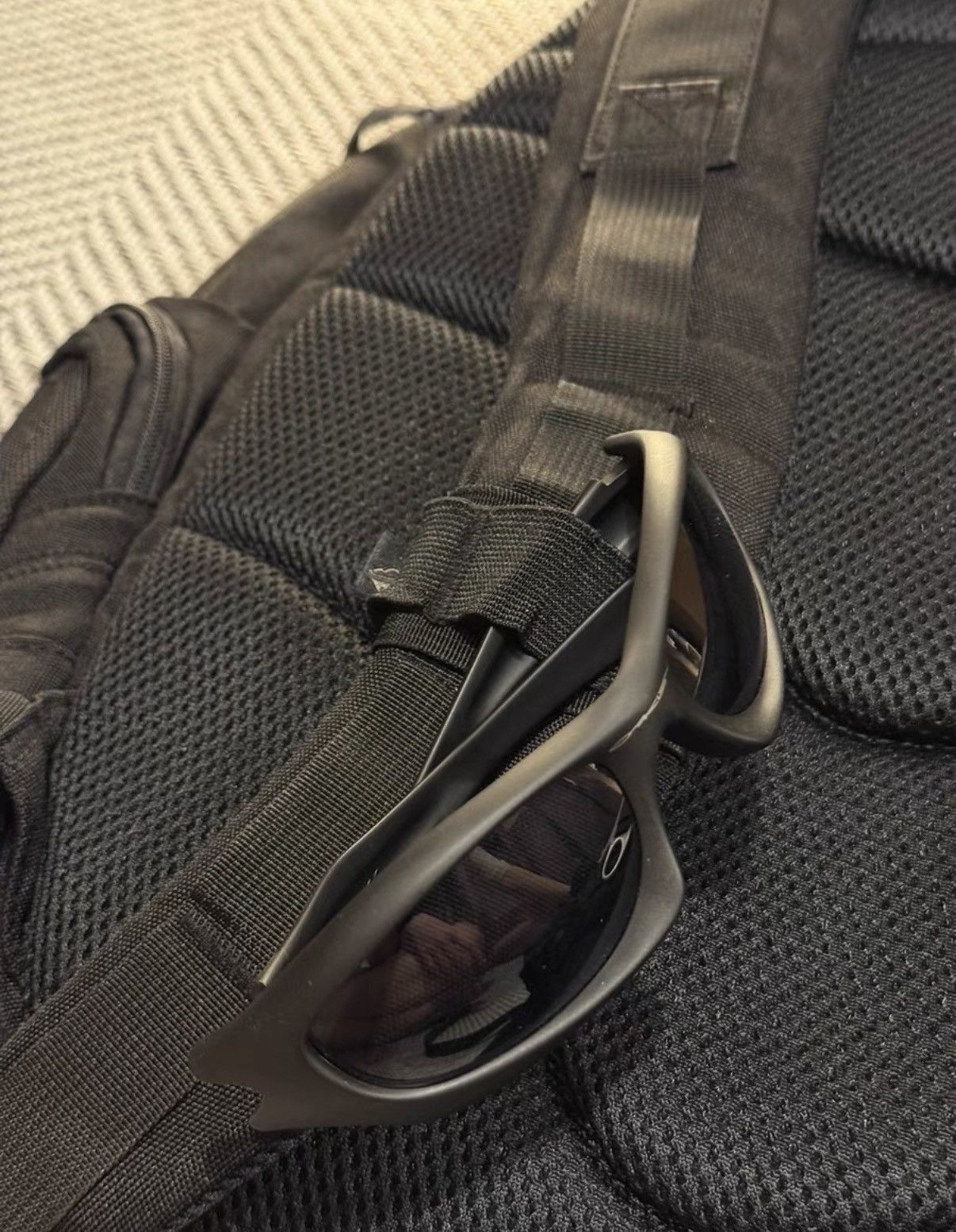 Oakley Black Utility Backpack with Multiple Zippered Pockets Size ONE SIZE - 8 Thumbnail
