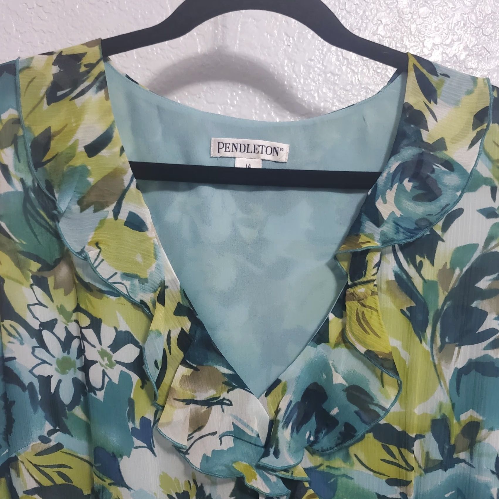Pendleton VINTAGE Pendleton Dress Women 14 Blue Green Floral Silk Sleeveless Ruffles Lined Knee Length V-Neck Side Zip 100% Silk Womens Size XL / US 12-14 / IT 48-50 - 4 Thumbnail
